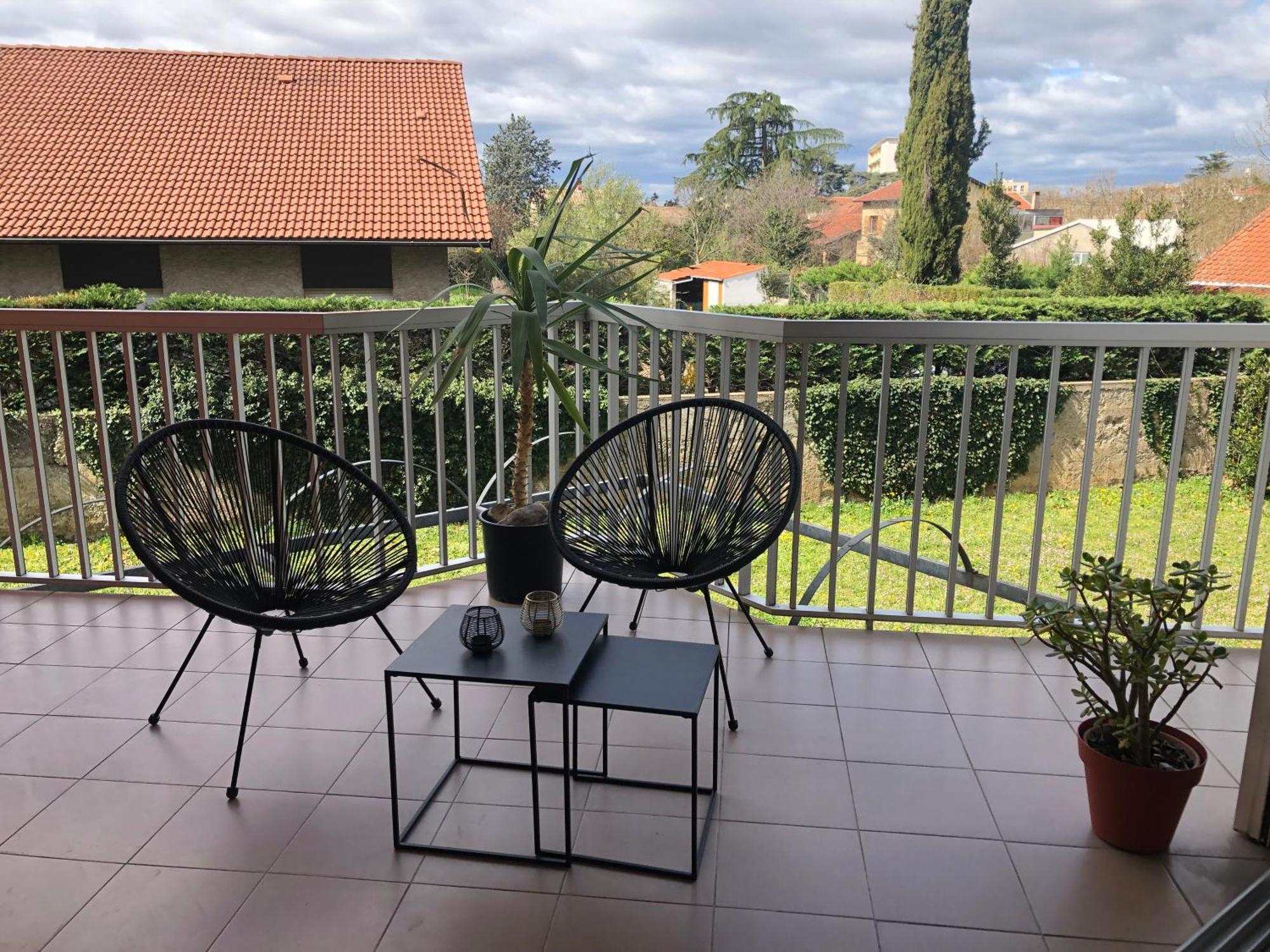 Studio Moderne, Terrasse Et Parking Romans-sur-Isere Exterior photo